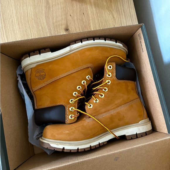 Timberland Radford 6inch waterproof boot in wheat nubuck - Picture 6 of 8